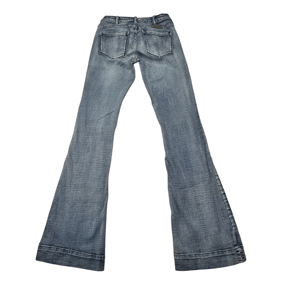 Cowgirl Tuff Co Just Tuff Flare Leg Jeans Medium Wash Blue W26 L35 JTTRMW